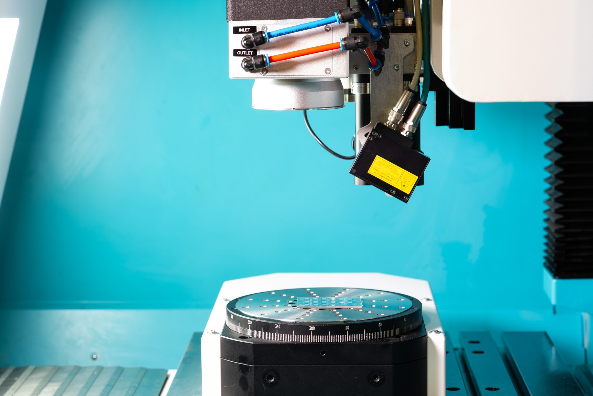 Установка FL-Micro от VPG LaserONE - готовое решение для внедрения селективного лазерного травления