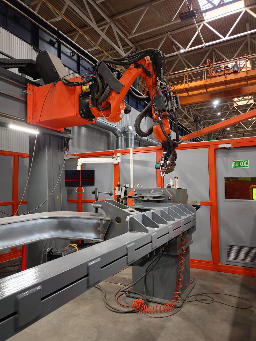 robotizirovannij-kompleks-lazerno-dugovoj-svarki Роботизированный комплекс лазерно-дуговой сварки - первое решение в своем классе в России
