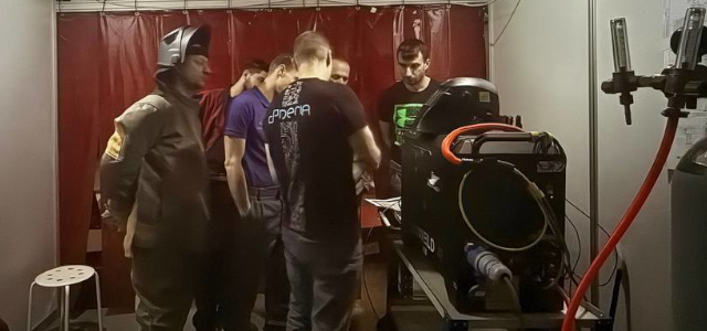 Подготовка к сварке с помощью ручного лазерного аппарата LiteWELD