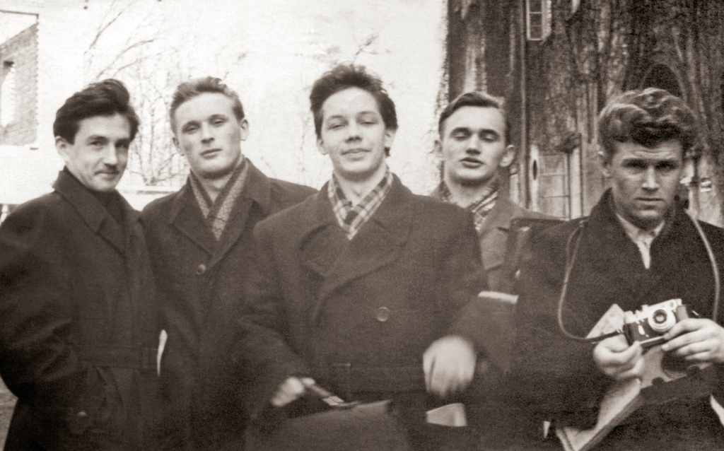 Гапонцев и однокурсники в Львовском политехе, конец 1950-х