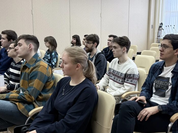 Студенты на презентации VPG LaserONE, посвященной лазерным технологиям