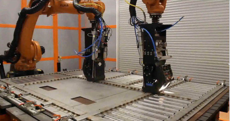 РТК лазерной сварки FL-WELD 2X6R120 от VPG LaserONE ‣ VPG LaserONE (ex. НТО «ИРЭ-Полюс») РТК лазерной сварки FL-WELD 2X6R120 от VPG LaserONE