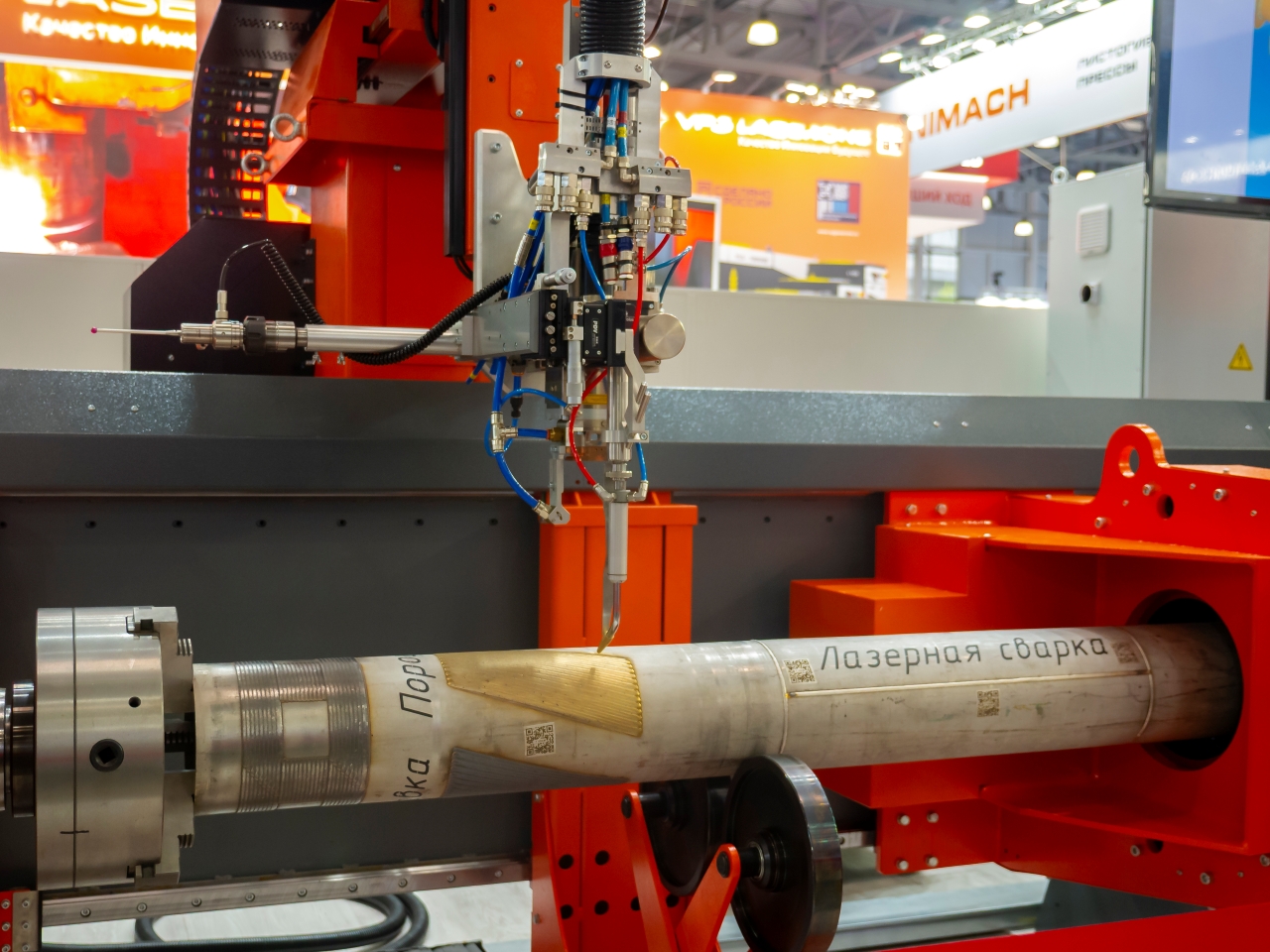 Установка лазерной наплавки валов FL-CPM от VPG LaserONE Установка лазерной наплавки валов FL-CPM от VPG LaserONE